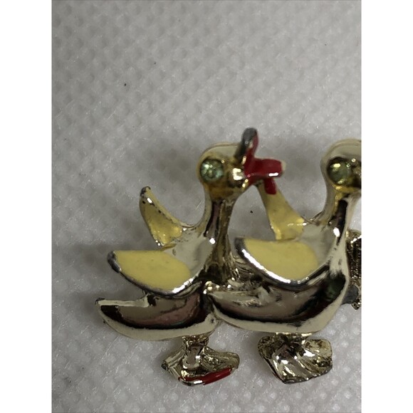 VTG Gold Tone Green Rhinestone Enameled Ducks Scatter Pin Brooch - Picture 4 of 12
